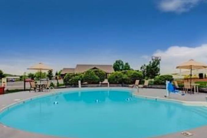 Pool 45 of 48