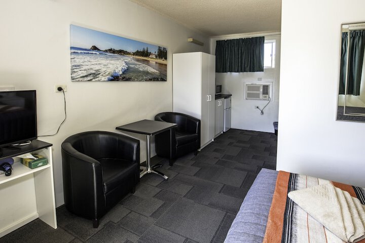 Room 14 of 36