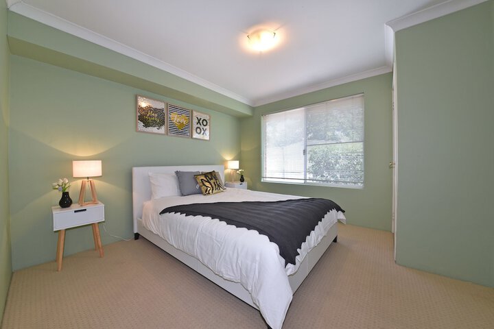 Room 4 of 31