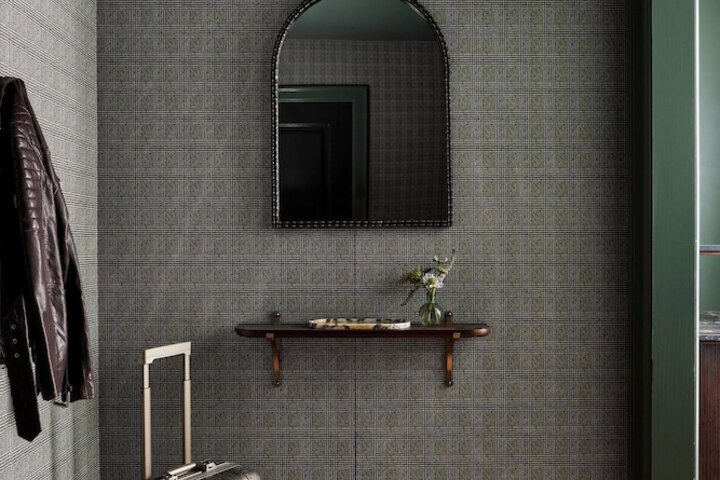Room 28 of 190
