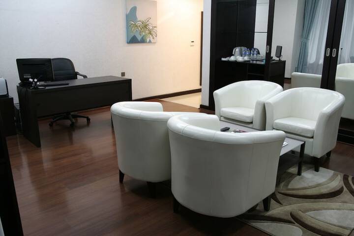 Business Center 37 of 37
