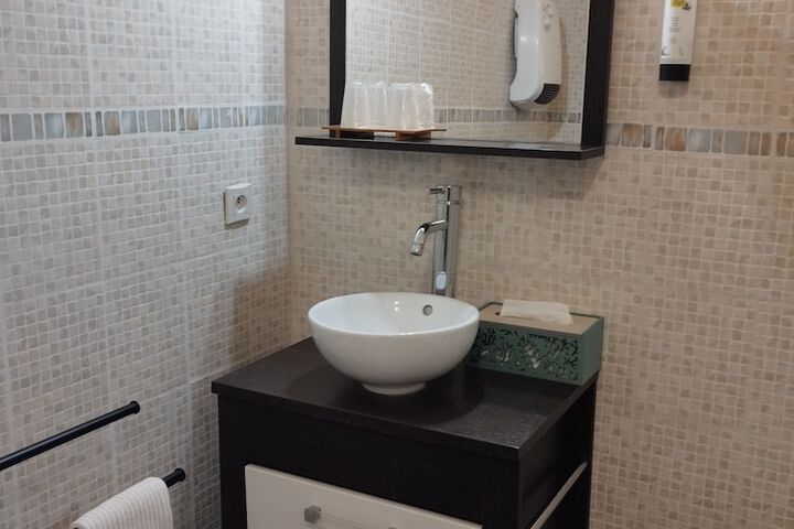 Room 15 of 73