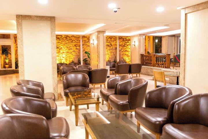 Hotel Interior 8 of 97