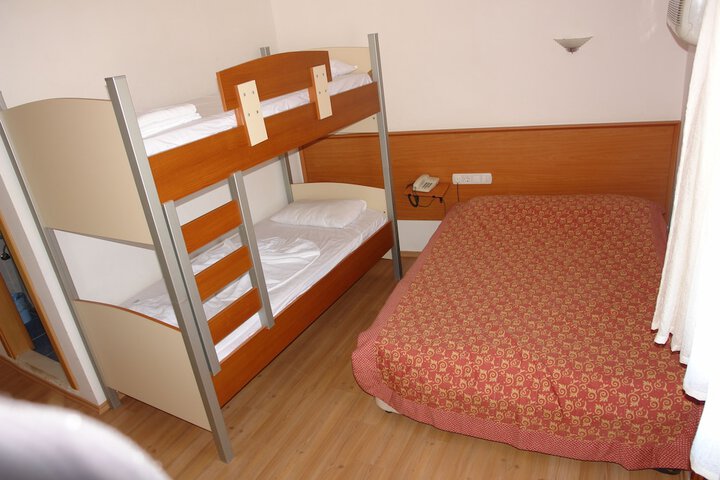 Room 3 of 8