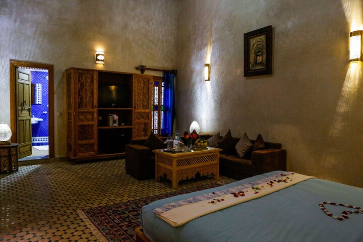 Room 16 of 64