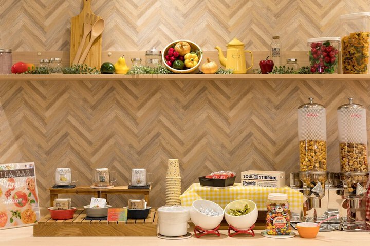 Breakfast area