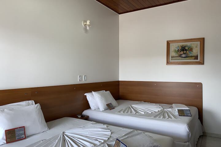 Room 9 of 42