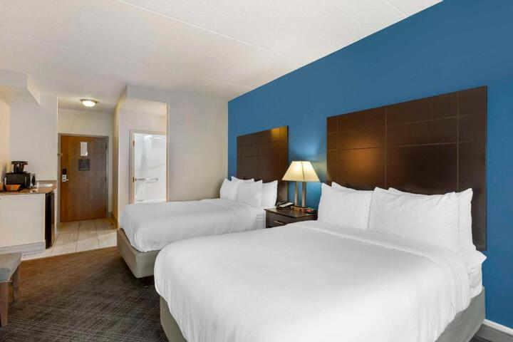 2 Double Beds (3 of 11)