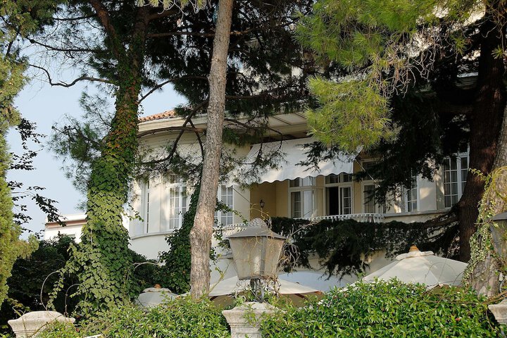 Hotel 64 of 67