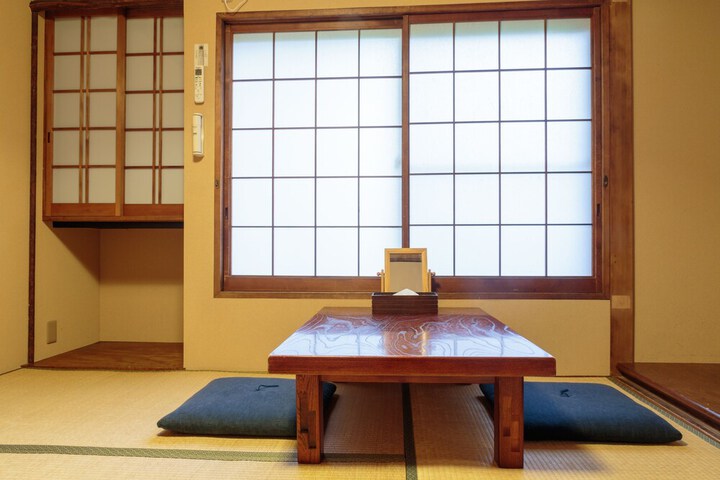 Room 13 of 65
