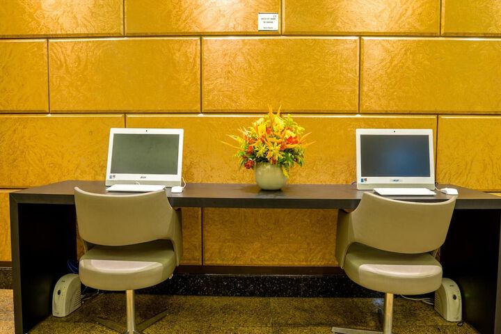 Business Center 51 of 55