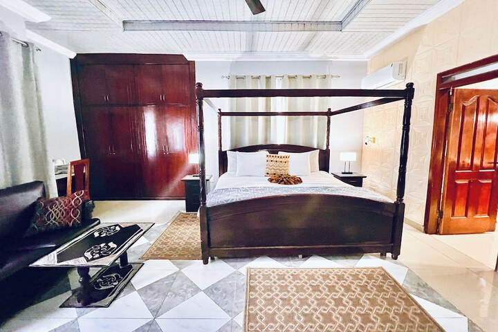 Room 20 of 114