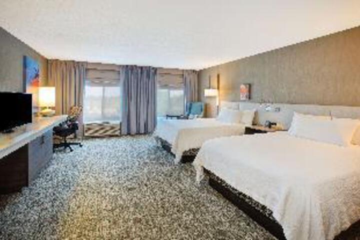 Room 25 of 27