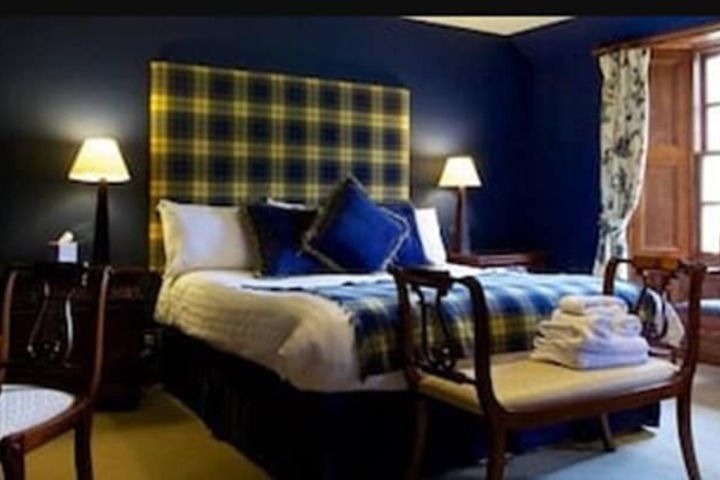 Room 28 of 110