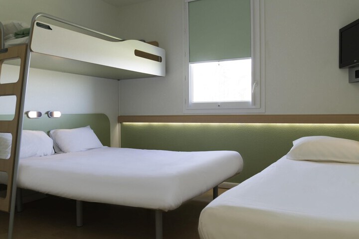 Room 8 of 27