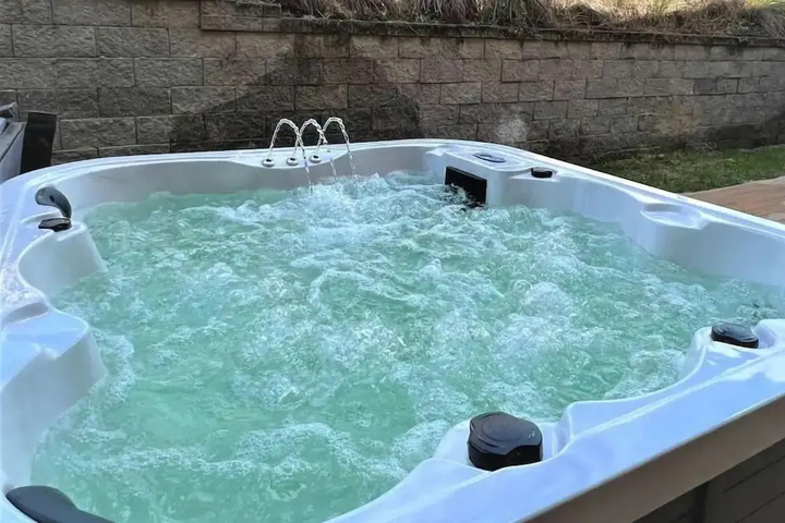 Pool 12 of 21