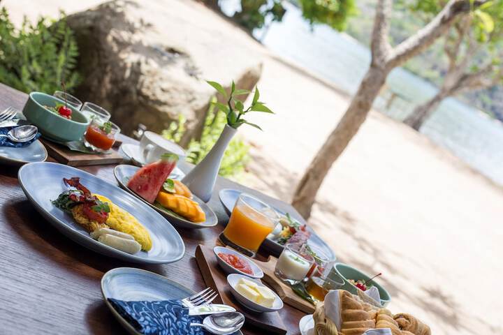 Breakfast/Coffee Service 183 of 212