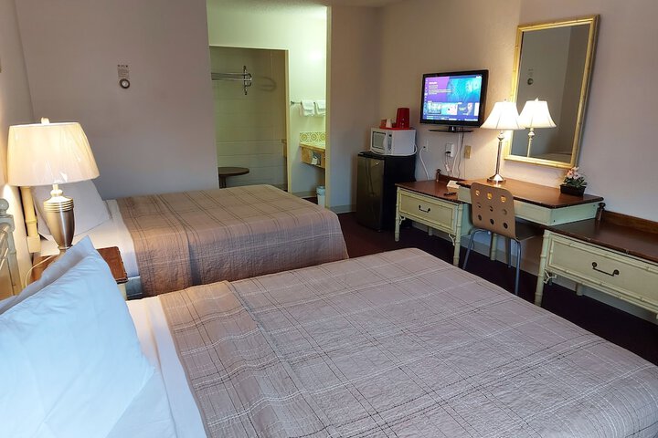 Room 4 of 6