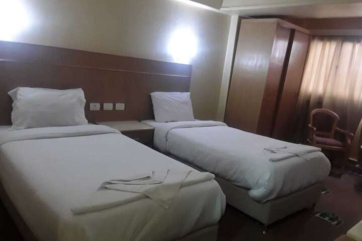 Room 22 of 66