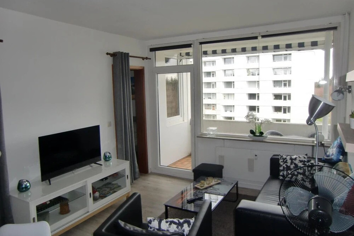 Room 4 of 15