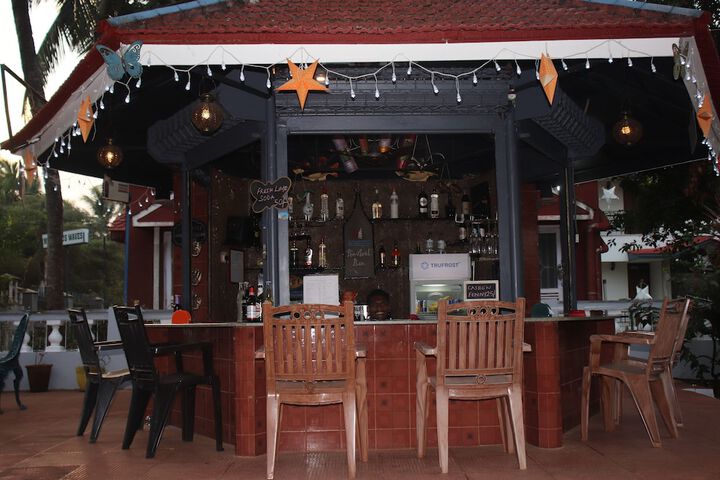 Lounge 67 of 99