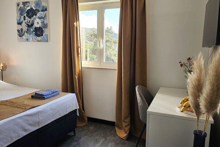 Room 44 of 140
