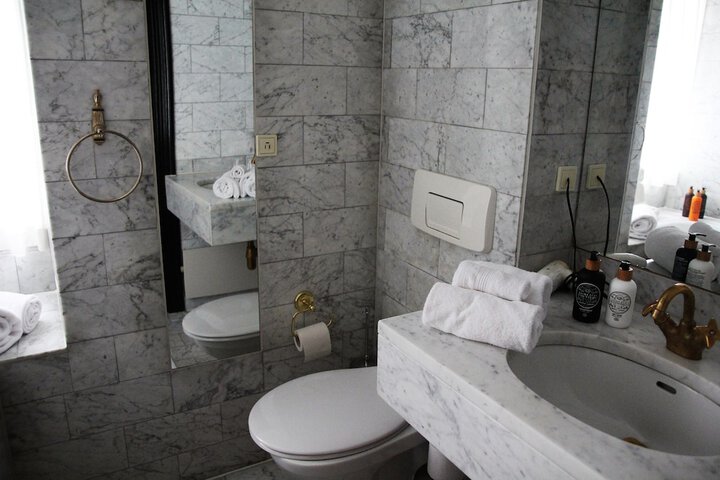 Room 34 of 56
