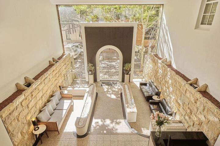 Entrance & Lobby