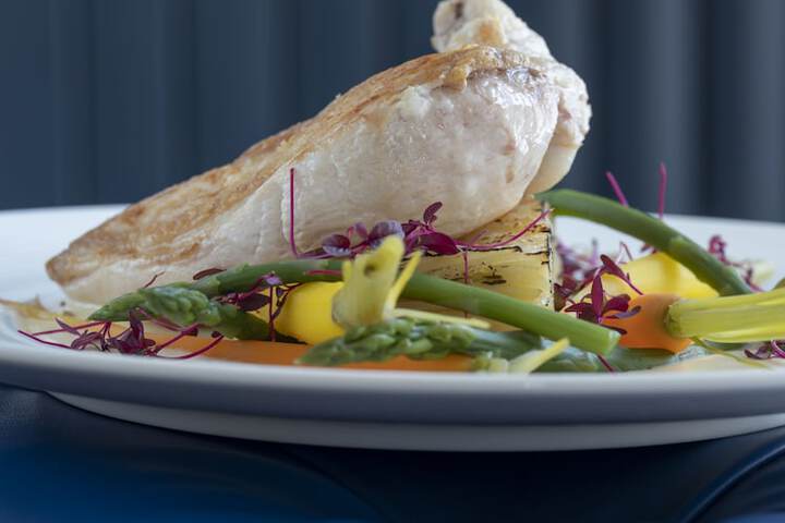 Dining 59 of 76