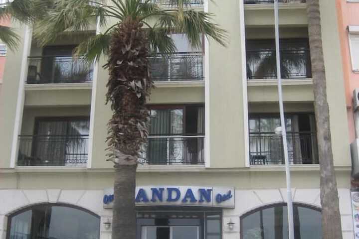 Candan Beach Hotel