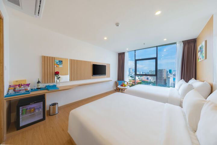 Room 10 of 65