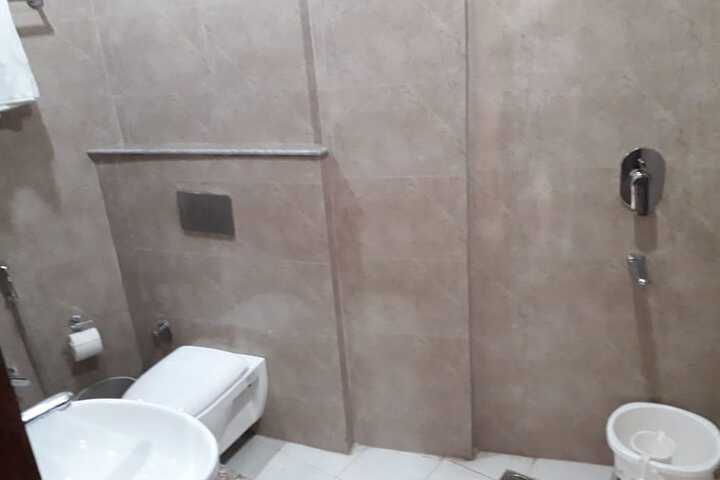Room 15 of 30
