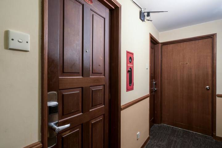 Ballroom/Hall 55 of 61