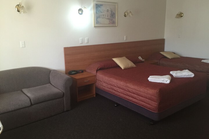 Room 4 of 46