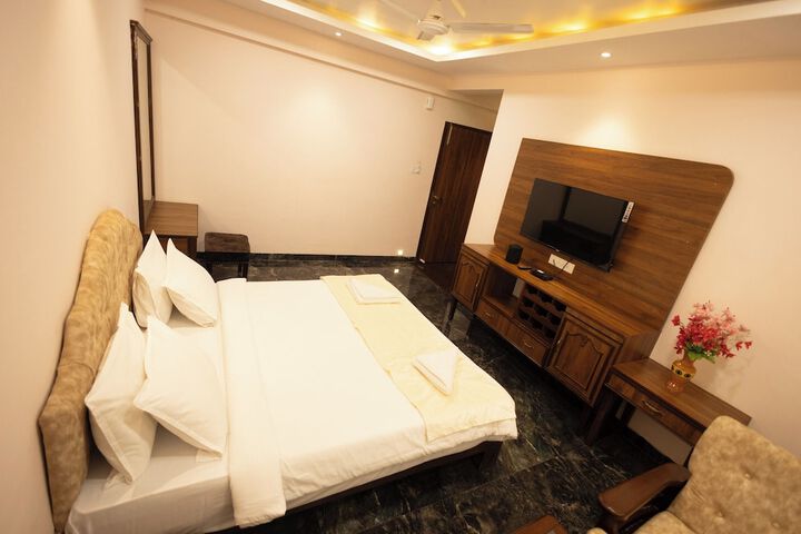 Room 10 of 37
