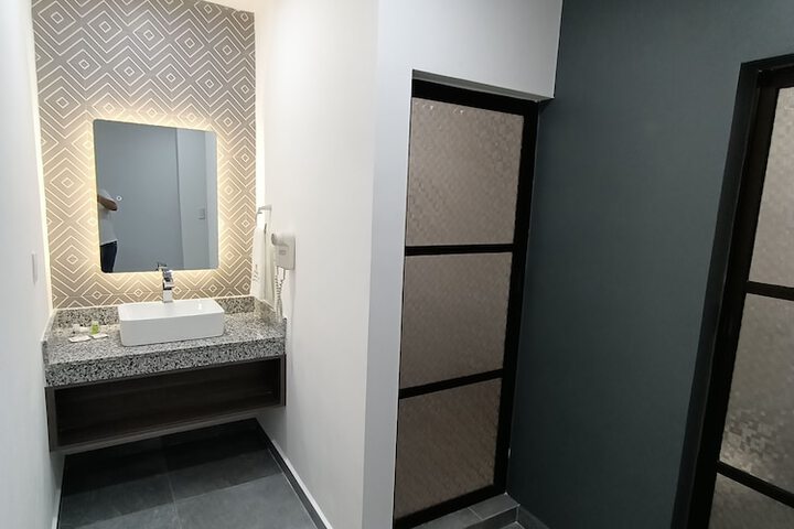 Room 12 of 12