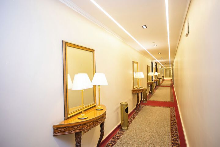 Ballroom/Hall 153 of 177