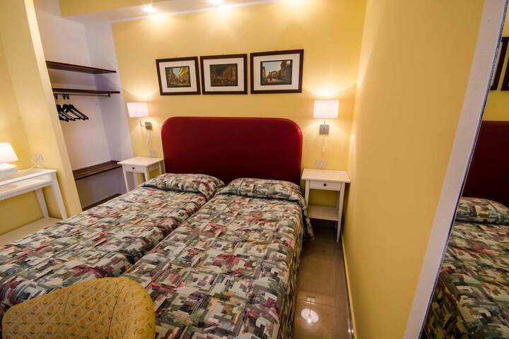 Room 15 of 61