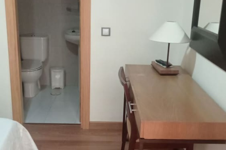 Room 10 of 36