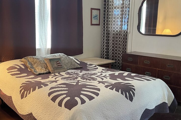 Room 19 of 102
