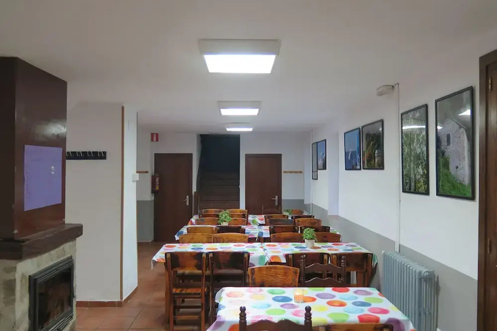 Dining 10 of 14