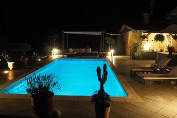 Pool 17 of 21