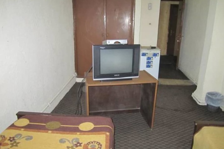 Room 2 of 5