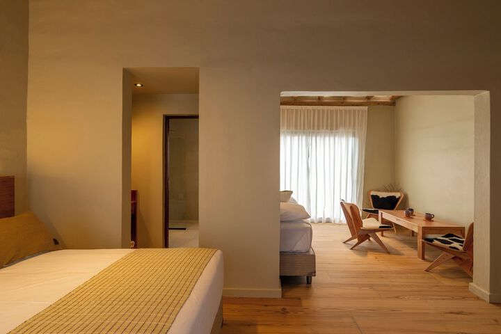 Room 7 of 38