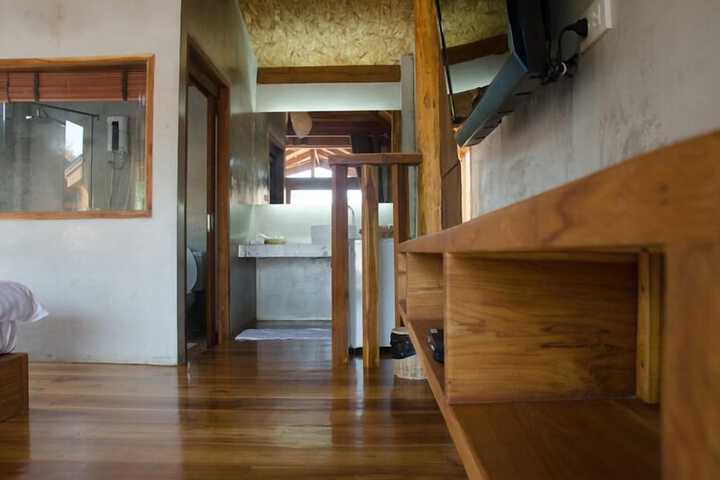 Room 5 of 40