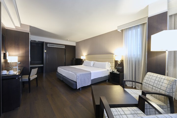 Room 9 of 46