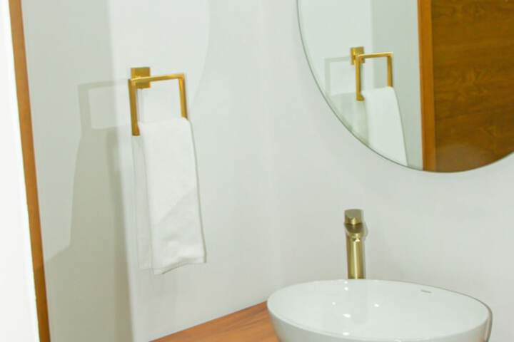Room 12 of 23