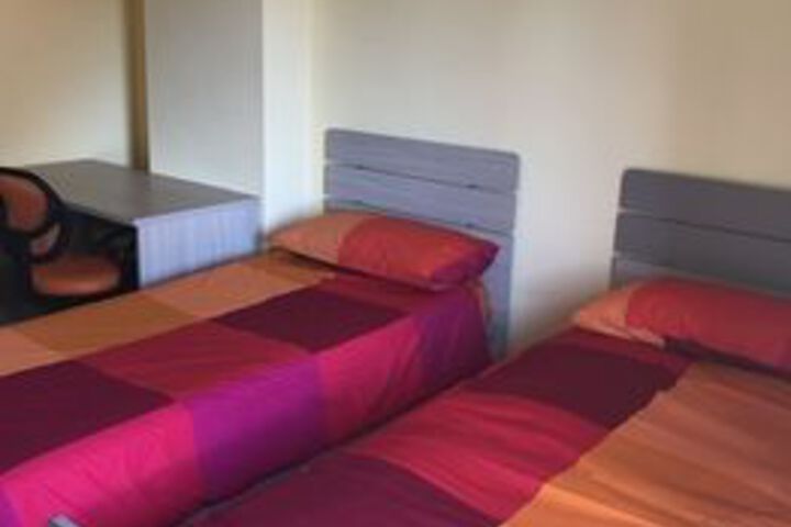 Room 5 of 18