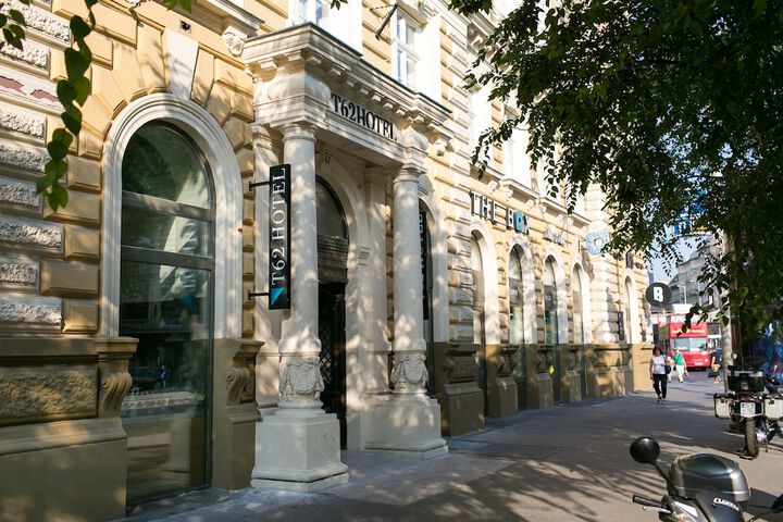 Hotel 75 of 88