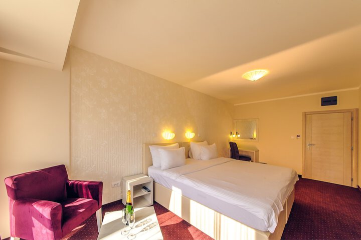 Room 4 of 46